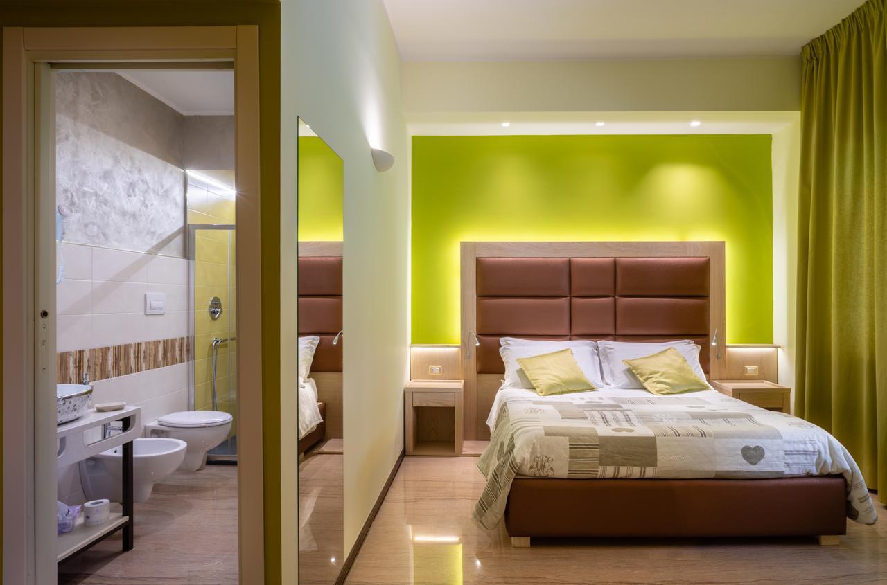 Villa Domus Salento Suites & Rooms Con Parcheggio Privato In Loco Лечче Екстер'єр фото