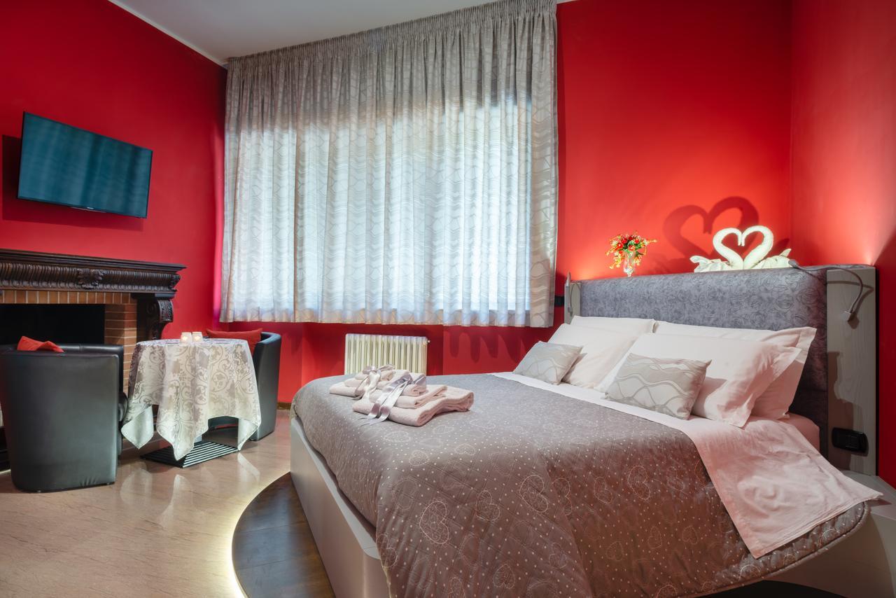 Villa Domus Salento Suites & Rooms Con Parcheggio Privato In Loco Лечче Екстер'єр фото