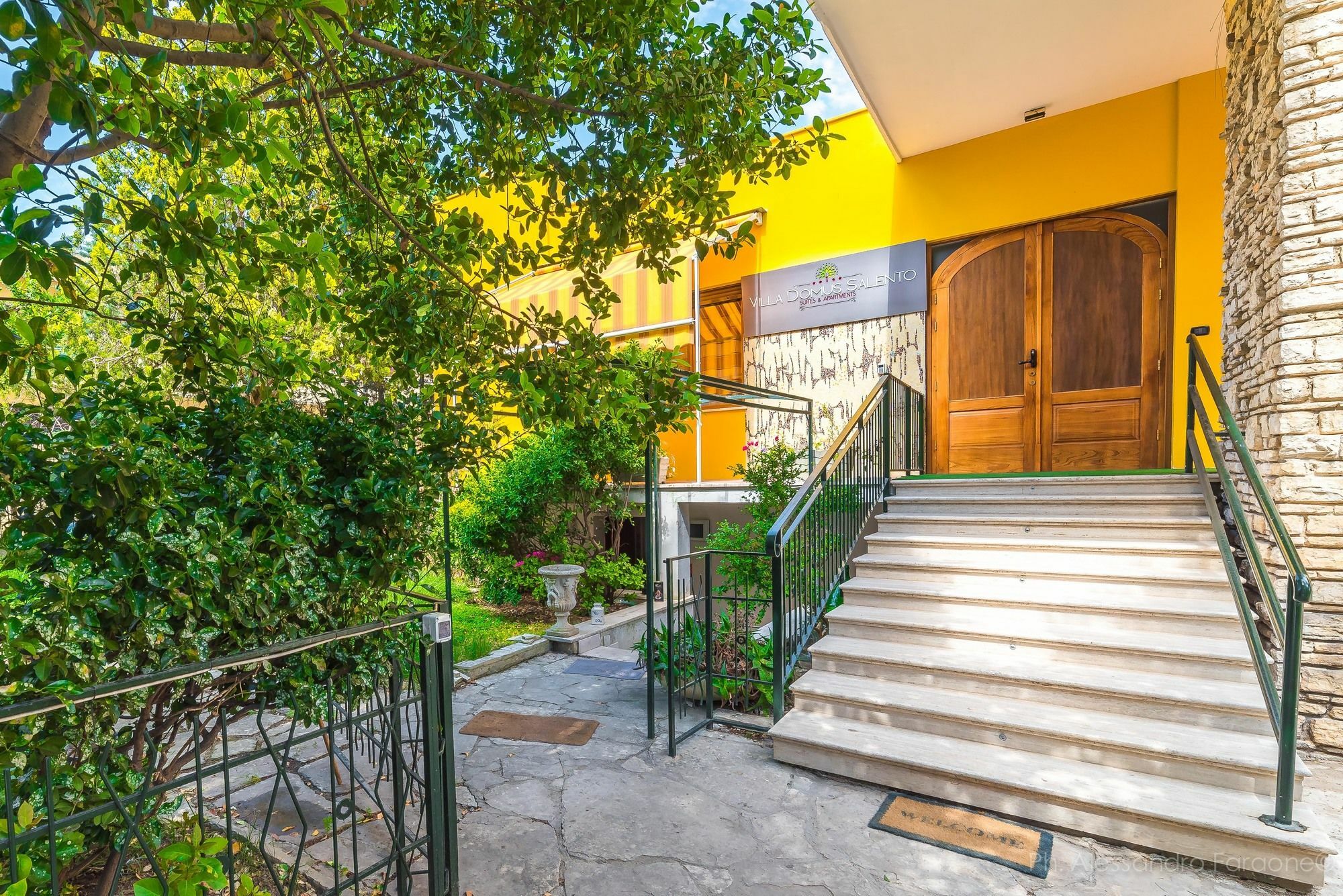 Villa Domus Salento Suites & Rooms Con Parcheggio Privato In Loco Лечче Екстер'єр фото